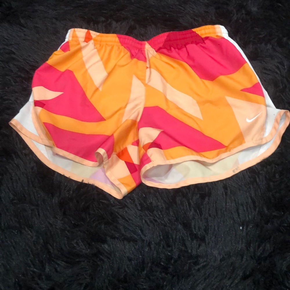 Nike shorts kids large